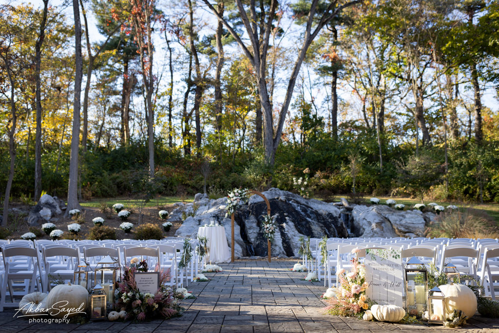 The beautiful waterfall as the background of the ceremony in the Historical Rosemont Springs.