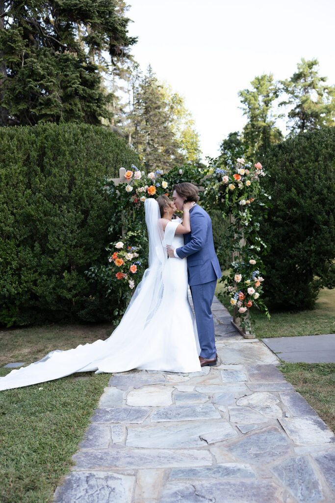 spring wedding in Northern Virginia